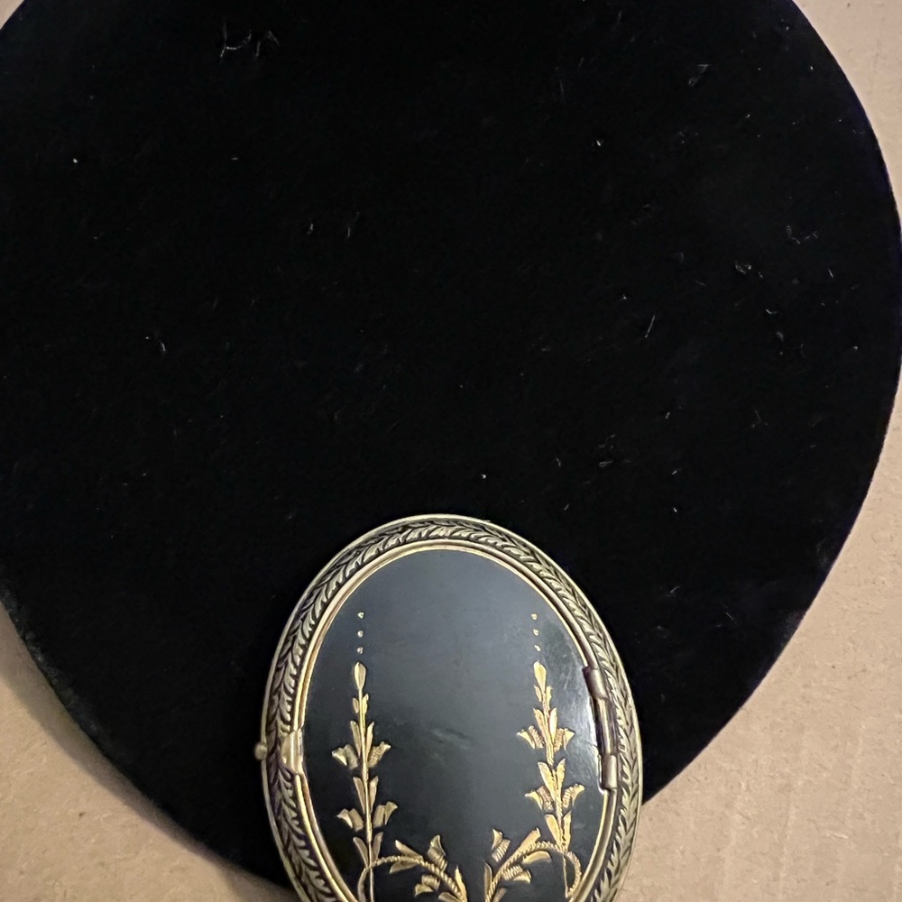 Vintage Compact - Picture 3 of 4